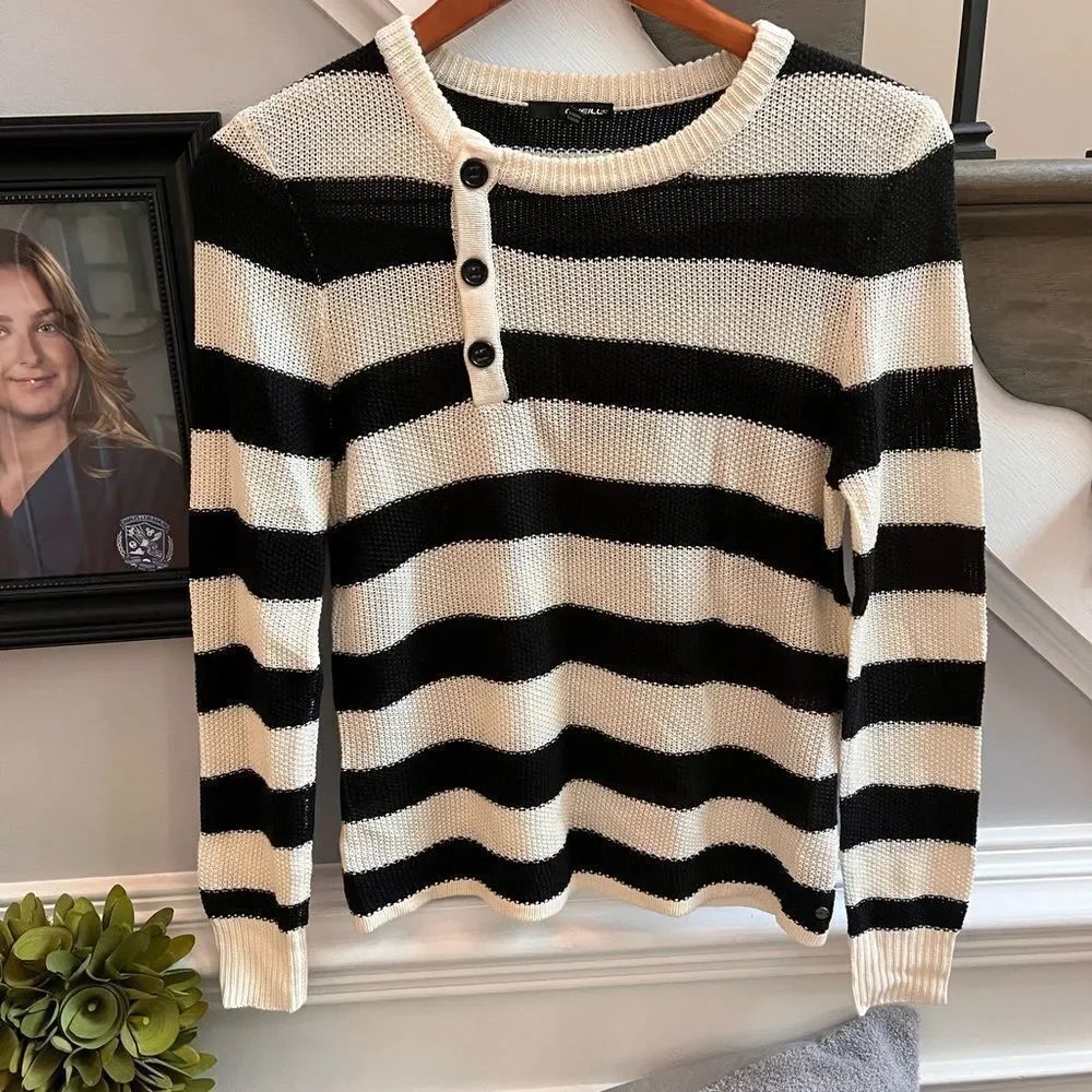 O’Neill Black & Cream Stripe Off Side Button Sweater sz S EUC